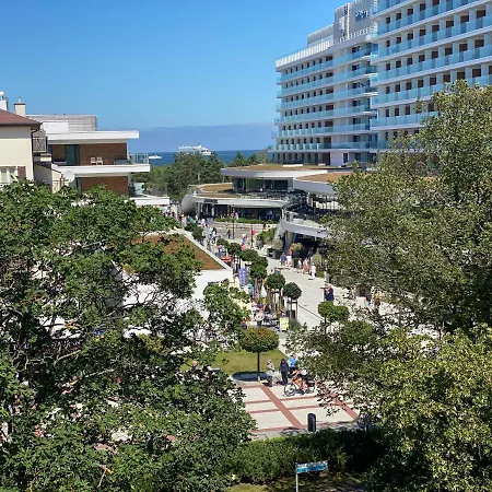 - Trzy Korony Z Widokiem Na Morze Plaza Promenada Swinoujscie