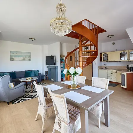 - Trzy Korony Z Widokiem Na Morze Plaza Promenada Daire *