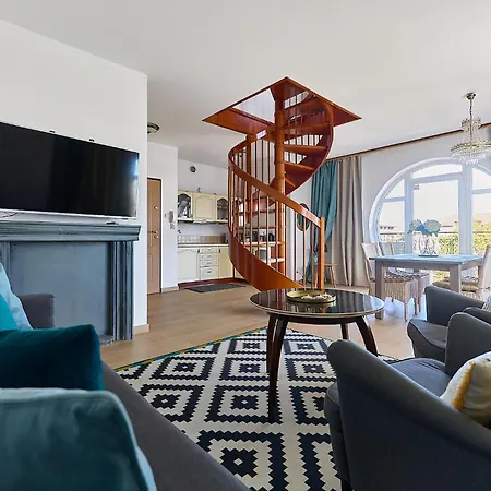 - Trzy Korony Z Widokiem Na Morze Plaza Promenada Daire