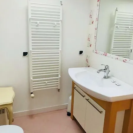 - Trzy Korony Z Widokiem Na Morze Plaza Promenada 아파트