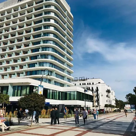 아파트 - Trzy Korony Z Widokiem Na Morze Plaza Promenada 슈비노우이스쳬