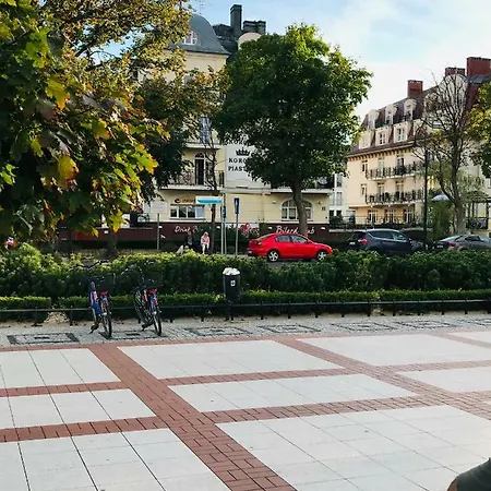 - Trzy Korony Z Widokiem Na Morze Plaza Promenada *