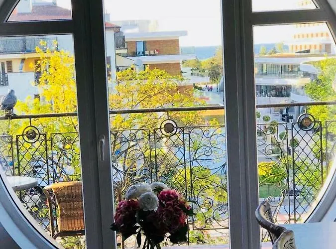 - Trzy Korony Z Widokiem Na Morze Plaza Promenada *