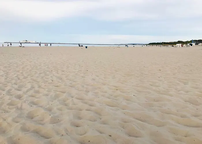 - Trzy Korony Z Widokiem Na Morze Plaza Promenada 斯维诺乌伊希切