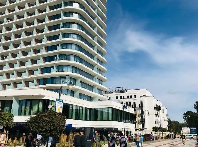 公寓 - Trzy Korony Z Widokiem Na Morze Plaza Promenada 斯维诺乌伊希切