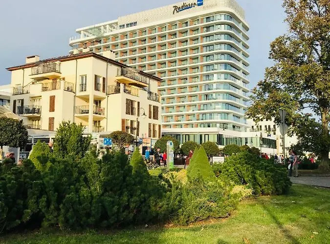 公寓 - Trzy Korony Z Widokiem Na Morze Plaza Promenada 斯维诺乌伊希切